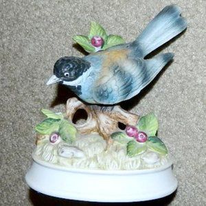 Vintage 60s 70s Gorham Gallery Birds Robin Music Box